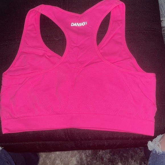 Danskin. Sports bra pink medium NWOT - Picture 2 of 4